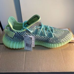 Yeezy Boost 350 V2